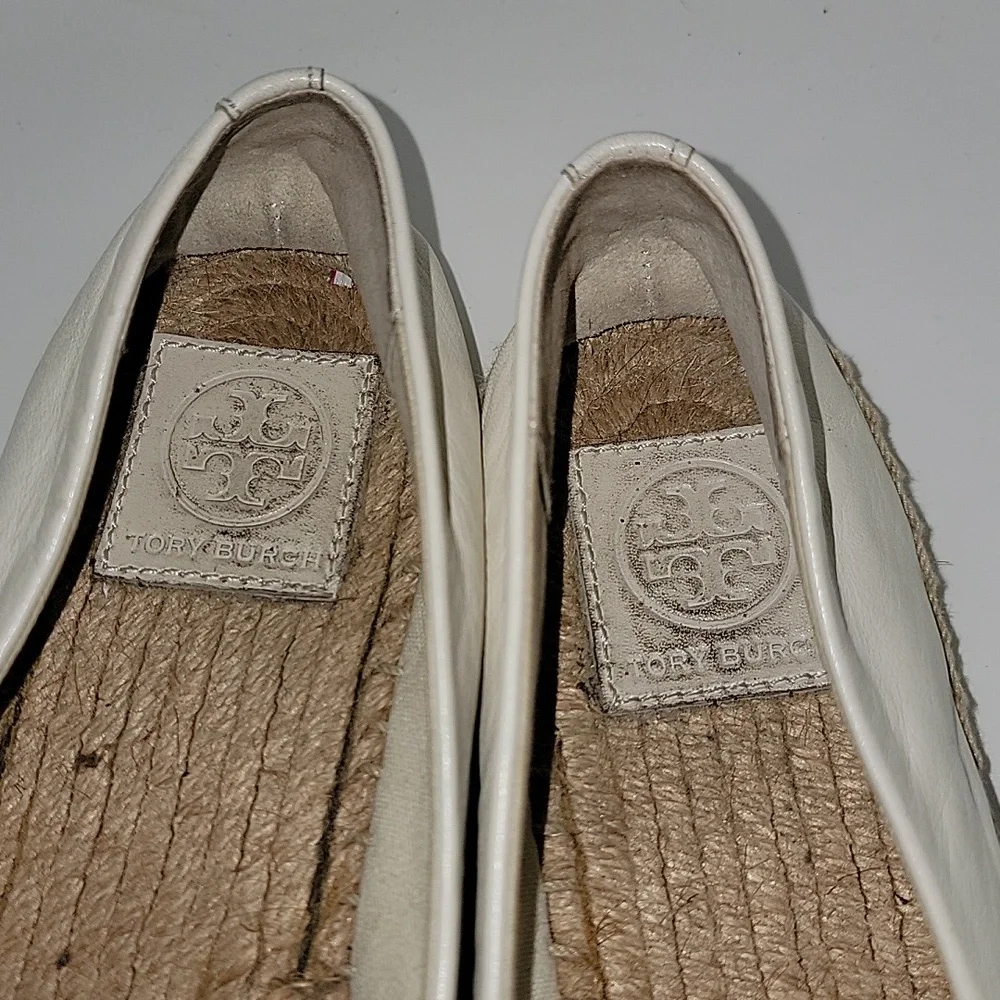 Tory Burch Espadrille, ivory, white/black Size 8